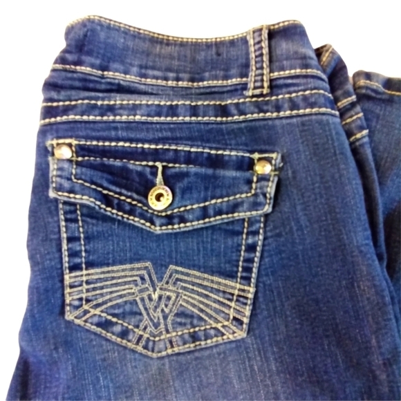MILAN Special Edition Jeans - Picture 4 of 5